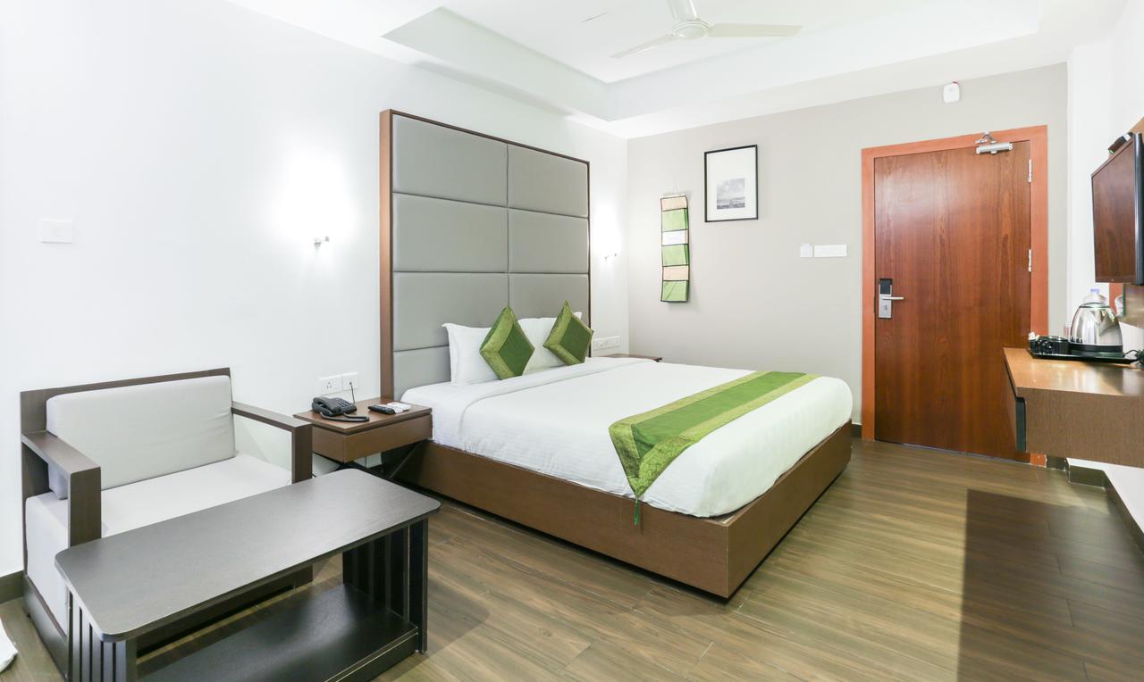 Hotel Crown Suites Kochi Exteriör bild