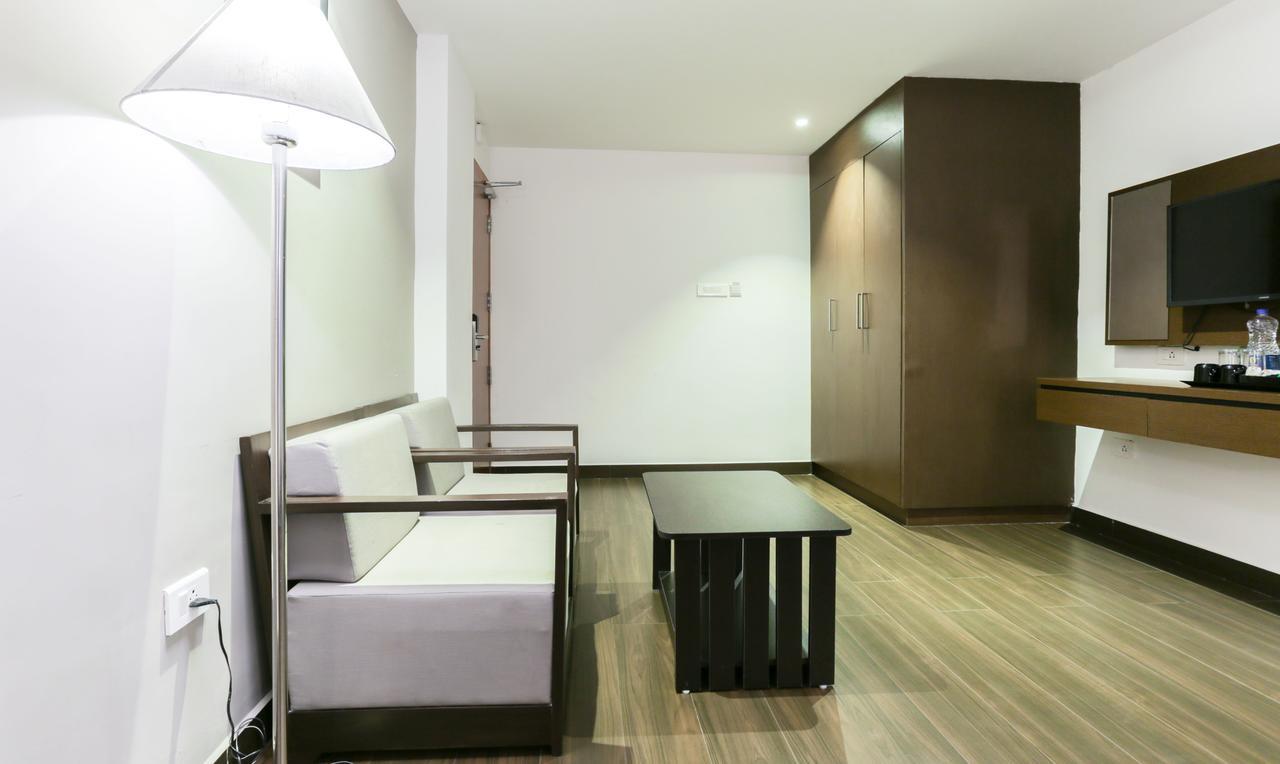 Hotel Crown Suites Kochi Exteriör bild