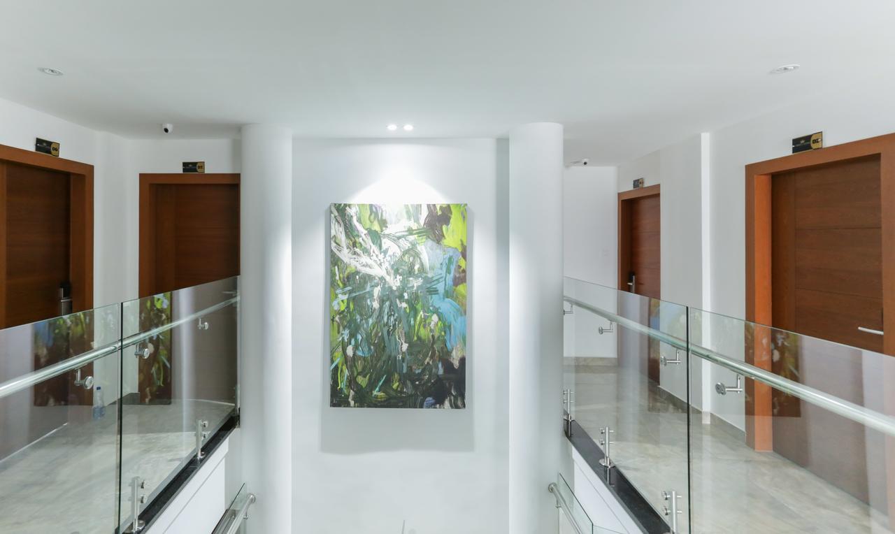 Hotel Crown Suites Kochi Exteriör bild